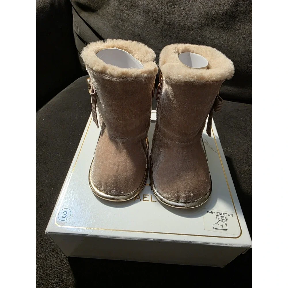Michael Kors Baby Sweet 888 Boots Size 3 Rose Gold Faux Fur Infant 6-9 Months